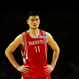 霍弗德成水花兄弟活靶子 马祖拉排兵布阵遭质疑 勇士战术碾压绿军防线